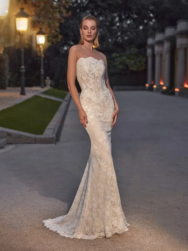 GERAMY by Pronovias Privée - view 2 of 3