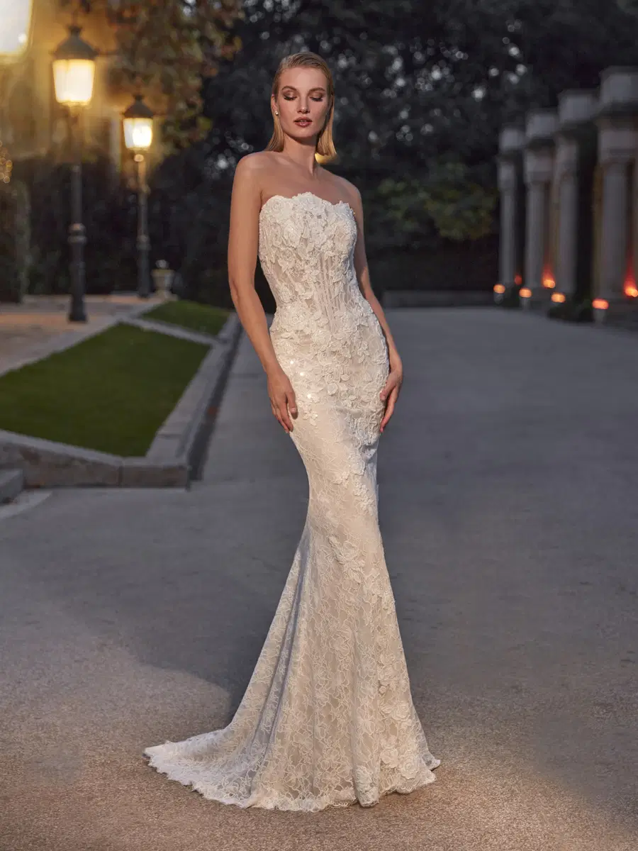 GERAMY by Pronovias Privée - view 2 of 3