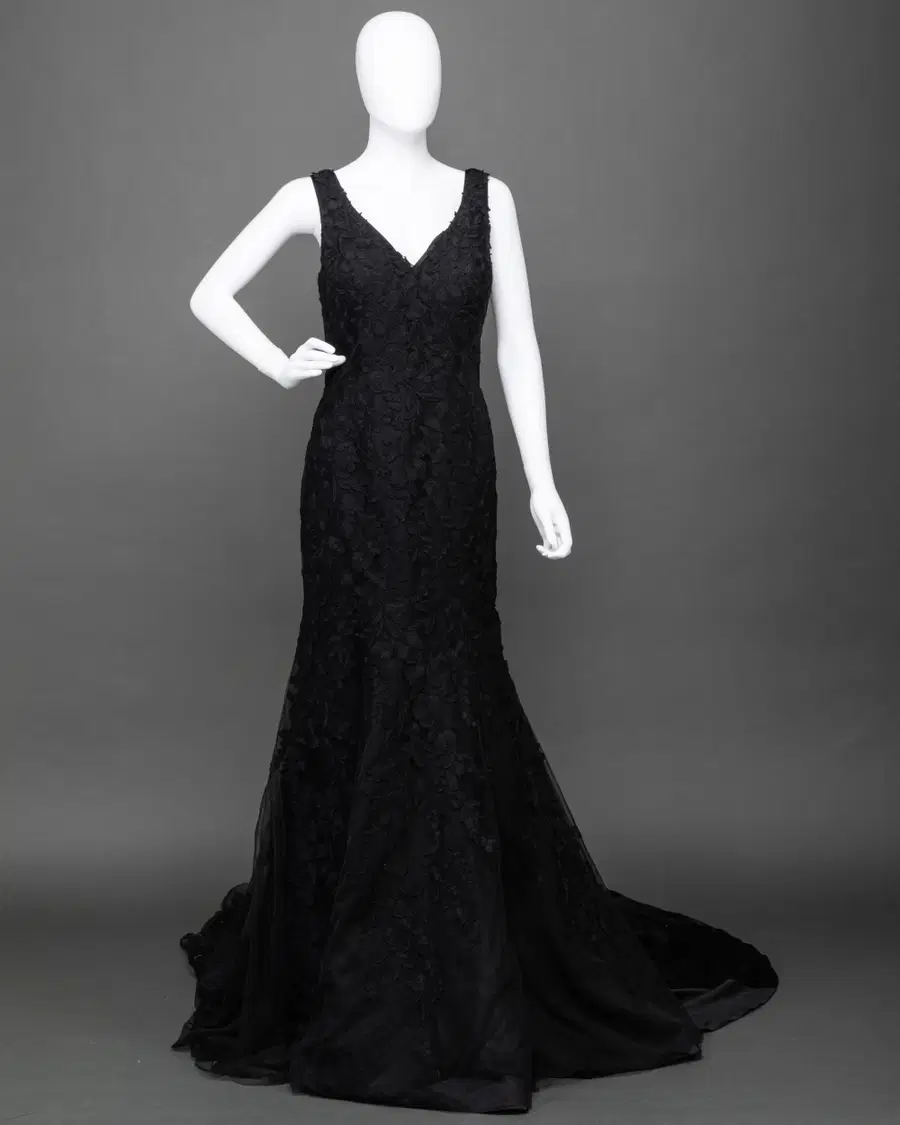 Black Fit Flare von DarkDreamCouture - Ansicht 1 von 1