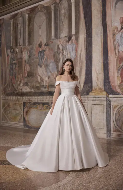 Africa 63313 wedding dress by Veni Infantino, ball gown, satin