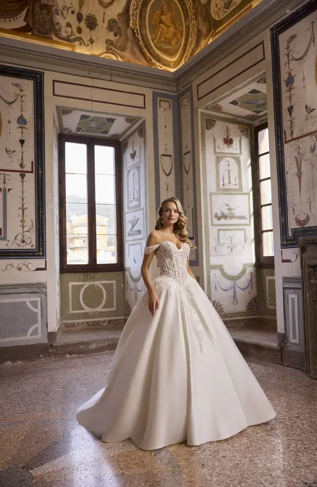 Anilla 63301 by Veni Infantino: Ball Gown silhouette, sweetheart neckline, sleeveless, satin