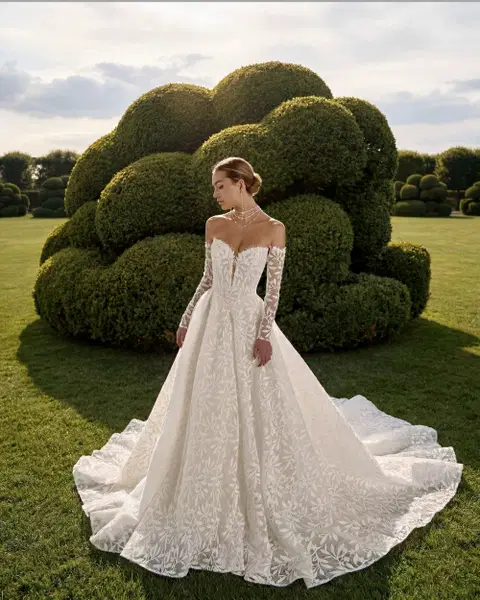Hoja Brautkleid von Luna Novias, Ballkleid, Spitze