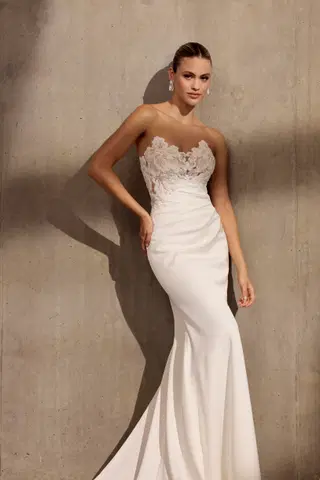 Waldorf by Avenue by Josephine Scott - view 5 of 15