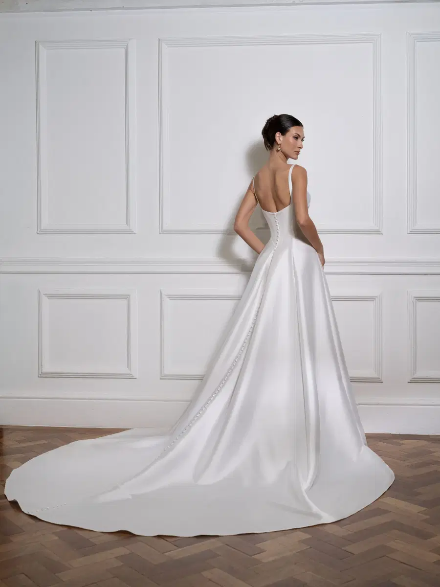 Kaia by Avenue by Josephine Scott - view 2 of 4