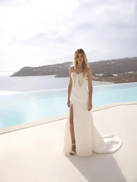 Ismay wedding dress by Modeca Bridal, fit & flare, lace