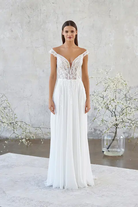 Style E-5294 wedding dress by Elizabeth Passion, A-line, lace