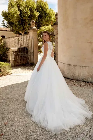 44579 by Sincerity Bridal - view 2 of 8