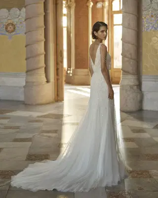 Belen by Rosa Clara - view 3 of 4