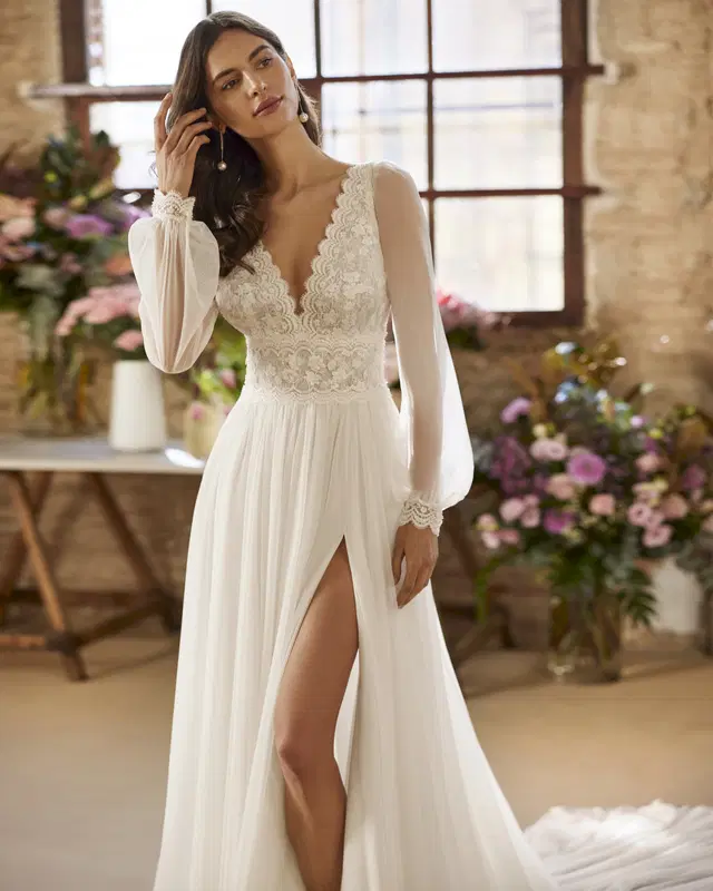 Xemira by Rosa Clara - view 2 of 4