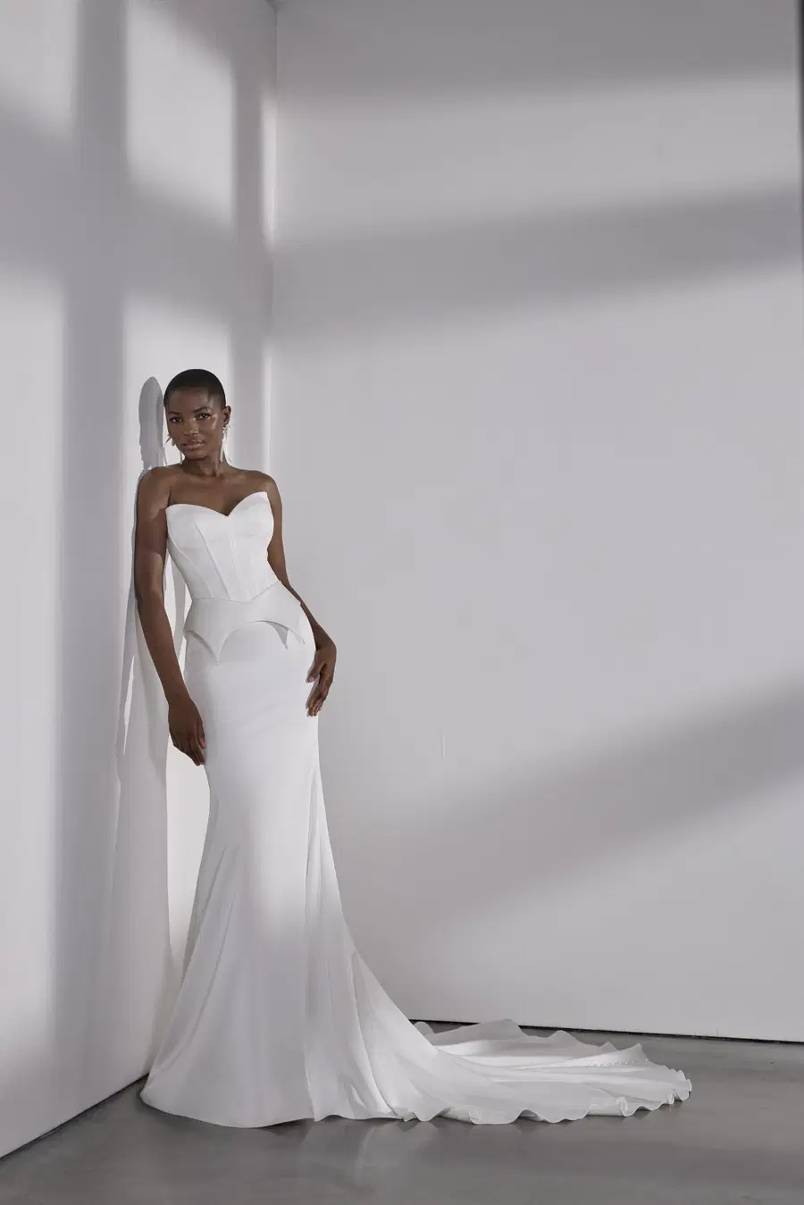 Hunter by Avenue by Josephine Scott: Mermaid silhouette, sweetheart neckline, sleeveless, crepe