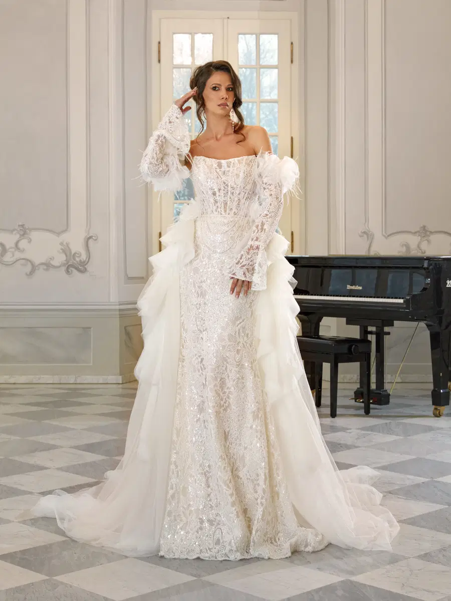 Nova by Vanilla Sposa - view 2 of 3