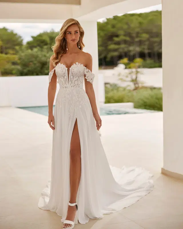 SANDALO by Adriana Alier: A-Line silhouette, off-shoulder neckline, sleeveless, georgette