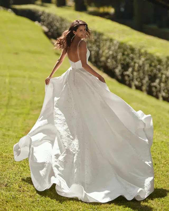 DONNIA by Adriana Alier - view 2 of 3