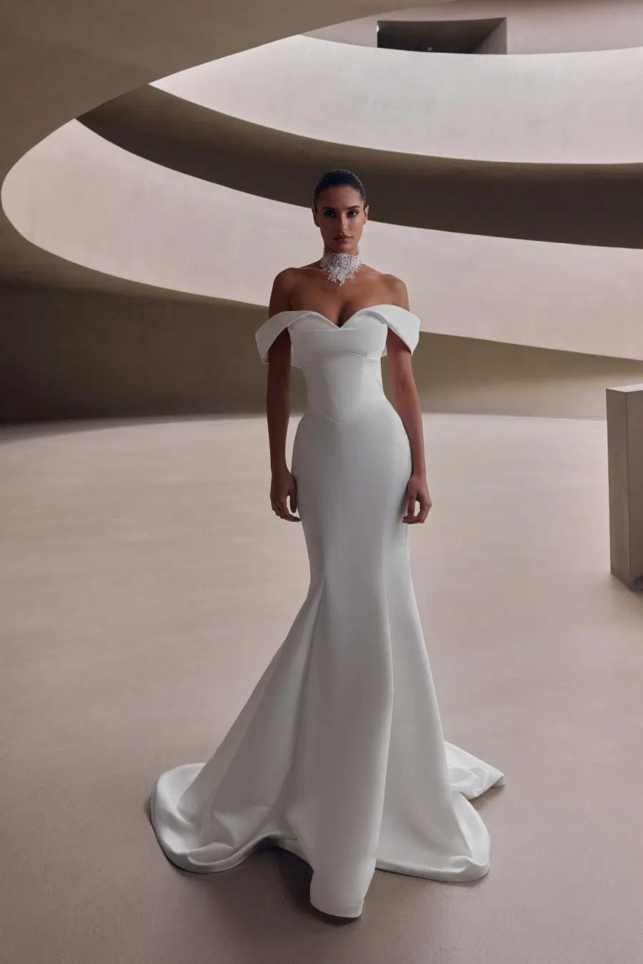 Elarinne by Milla Nova: Mermaid silhouette, off-shoulder neckline, satin