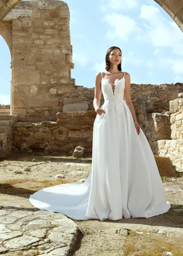 Dubai by Dando London: Ball Gown silhouette, V-neck neckline, sleeveless, mikado
