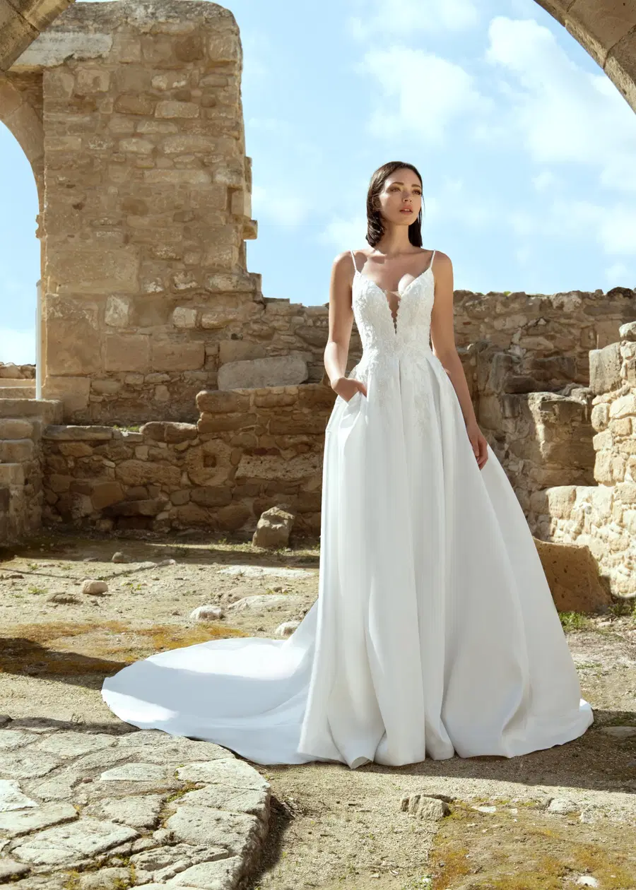 Dubai by Dando London: Ball Gown silhouette, V-neck neckline, sleeveless, mikado