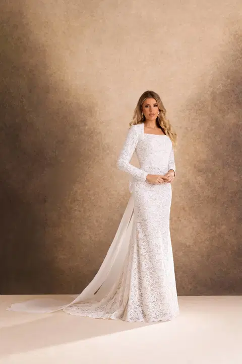 Style RB7031 wedding dress by Rachel Allan, trumpet, lace