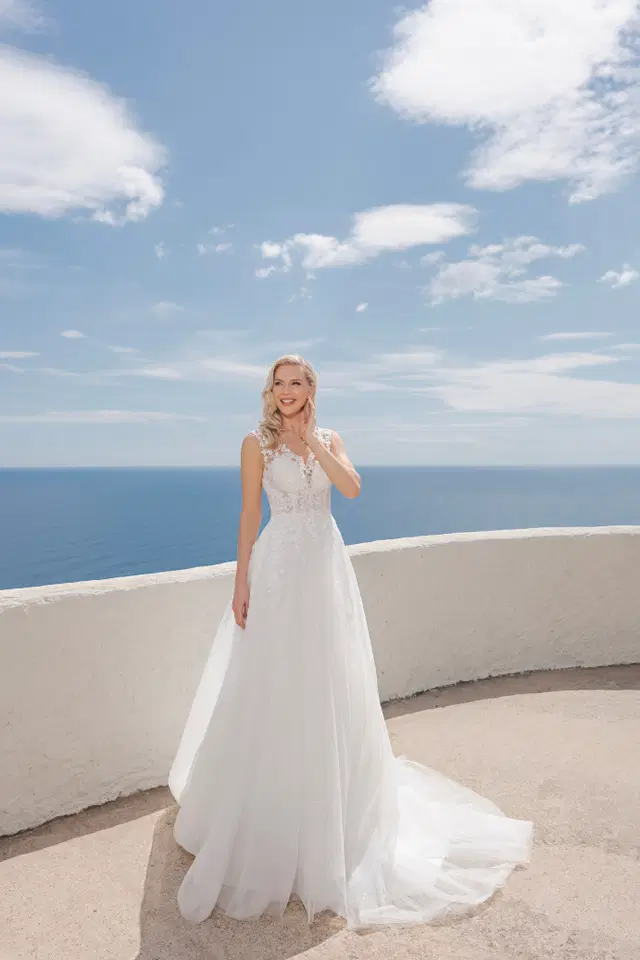 B2420 by Amera Vera: A-Line silhouette, V-neck neckline, sleeveless, lace