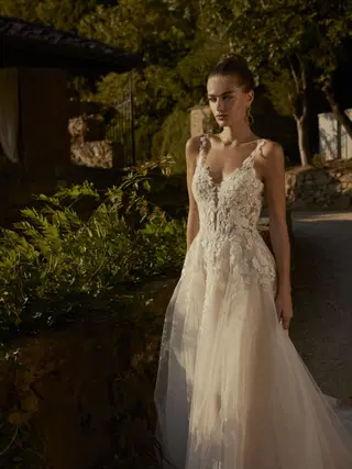 Dafna by Modeca Bridal - view 4 of 6