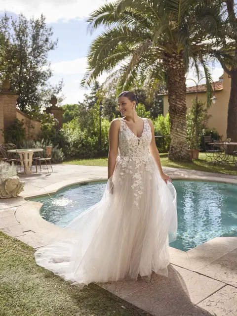 Jolanthe wedding dress by Modeca Bridal, A-line, lace