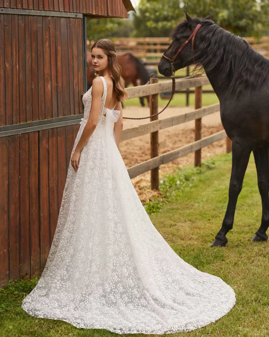 NUISA by Alma Novia - view 2 of 3