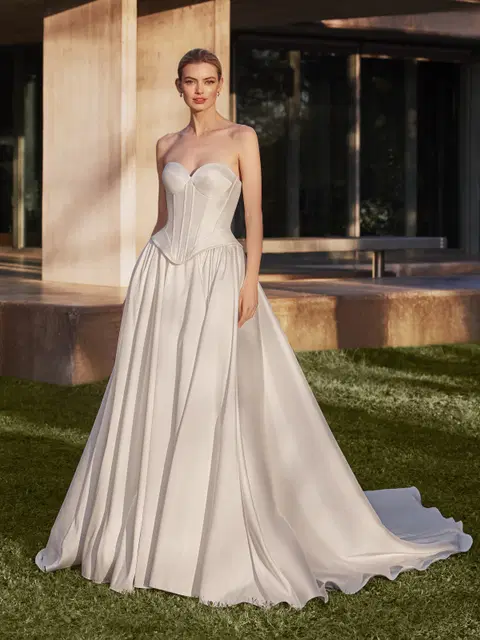 Eisdell wedding dress by Pronovias, mermaid, satin