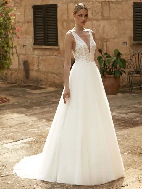 Keira wedding dress by Bianco Evento, A-line, lace