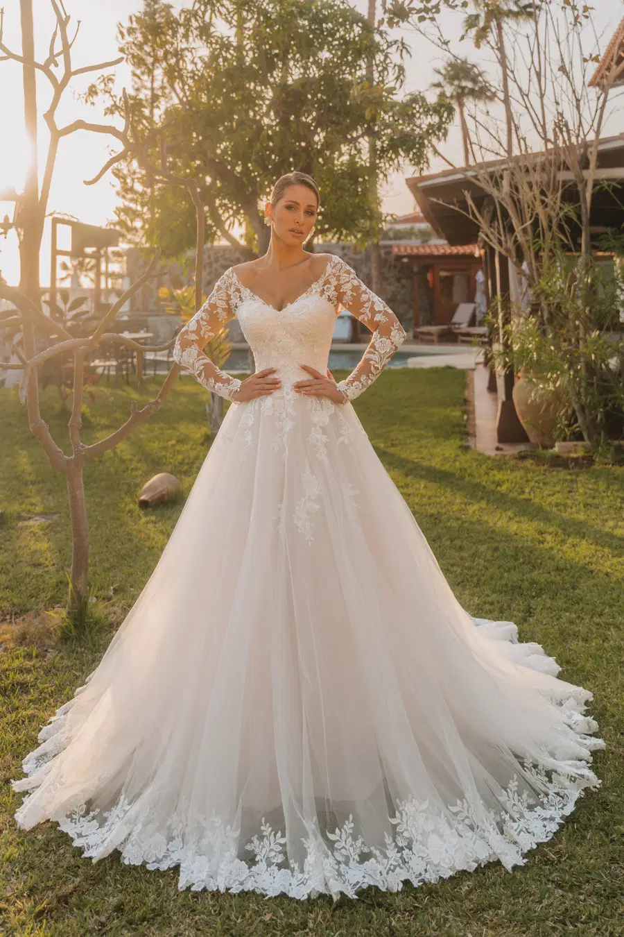 2605 by Diane Legrand: A-Line silhouette, V-neck neckline, long sleeves, lace