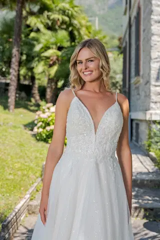 VN10 ivory by Vera Nova - view 2 of 5