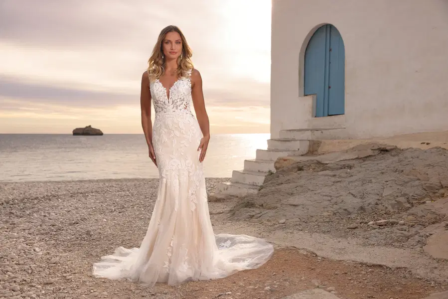Anouk by Azuree Bridal - view 5 of 5