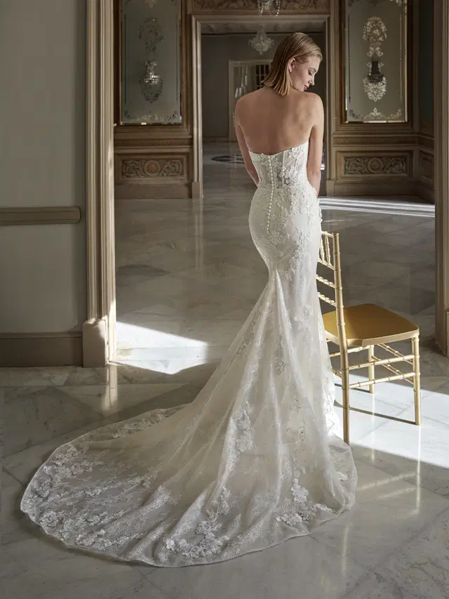 MITI by Pronovias Privée - view 3 of 3