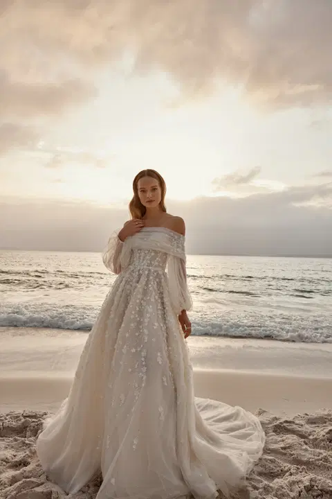 Noah wedding dress by Wona Concept, A-line, lace