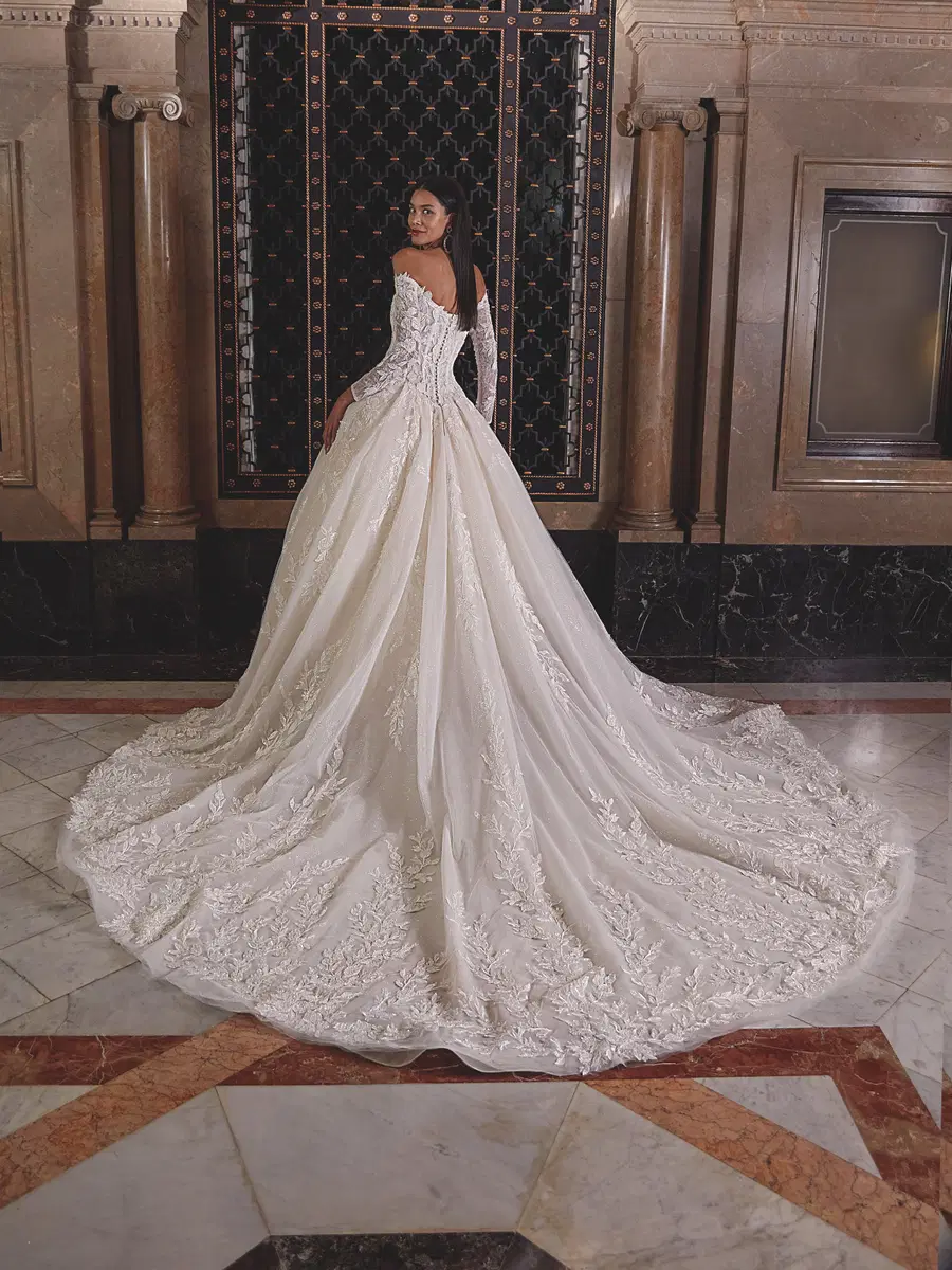 DP544 by Demetrios - view 2 of 3