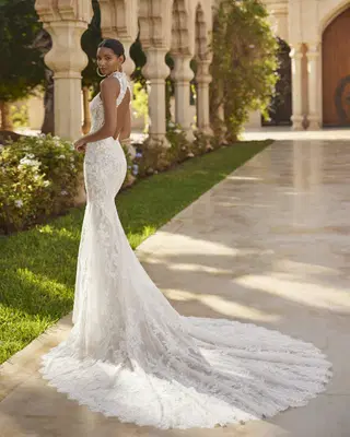 Olite by Rosa Clara - view 3 of 5