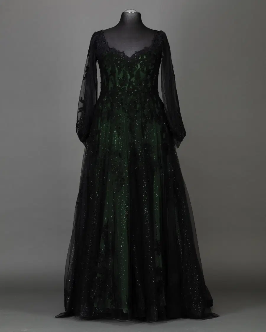 Sleeve Darkgreen von DarkDreamCouture - Ansicht 1 von 1
