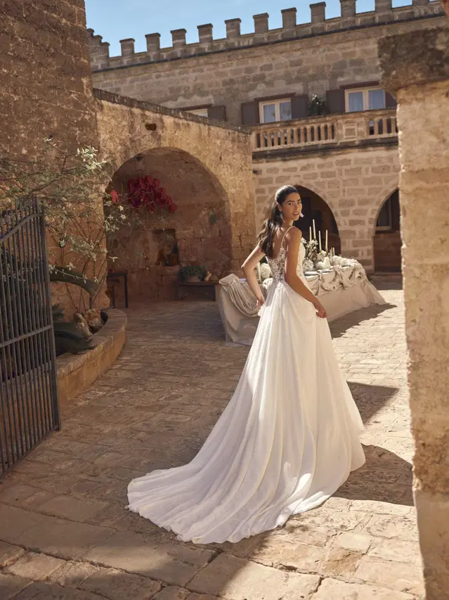 Miriam von Modeca Bridal - Ansicht 2 von 4