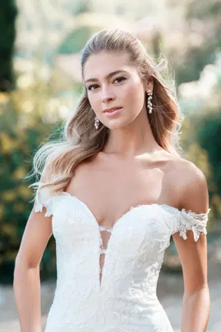 A1315 by Allure Bridals - view 3 of 4