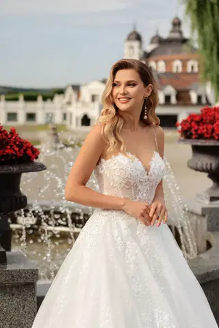 5560 by Serena Bridal - view 2 of 5
