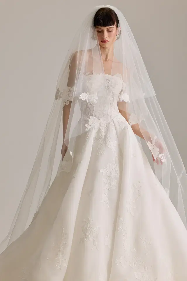 Amalie by Josephine Scott - view 2 of 4