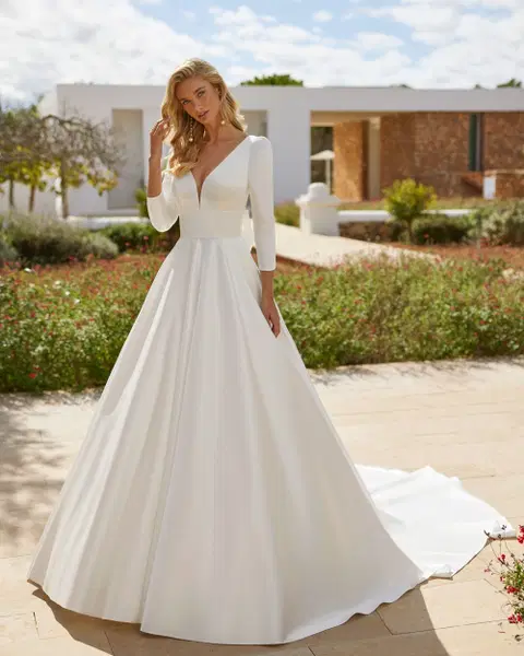 Zuley wedding dress by Adriana Alier, ball gown, chiffon