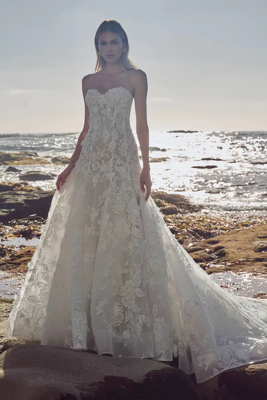 126263 Lavinia by Calla Blanche: Ball Gown silhouette, sweetheart neckline, sleeveless, lace
