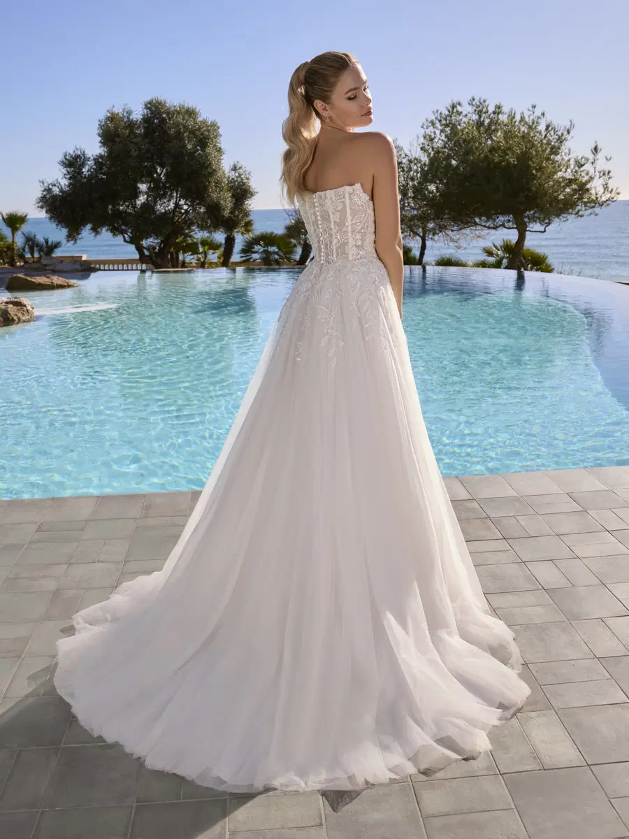 ROSEBAY by Ladybird - view 2 of 3