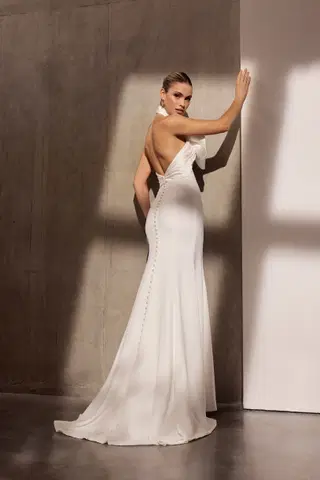 Dior by Avenue by Josephine Scott - view 4 of 5
