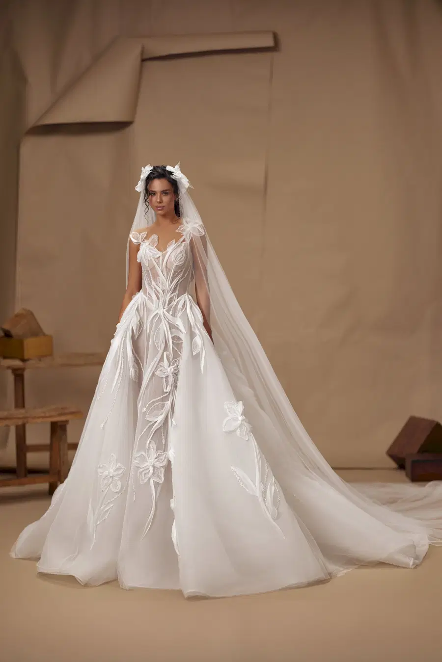 Misia Sert von Innocentia Divina: A-Linie, Kappenärmel, Organza