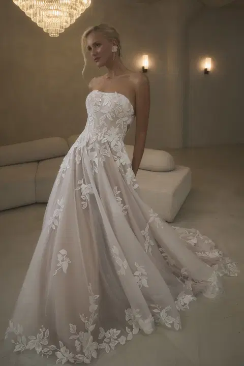 Style 2627 wedding dress by Casablanca Bridal, lace, sweetheart