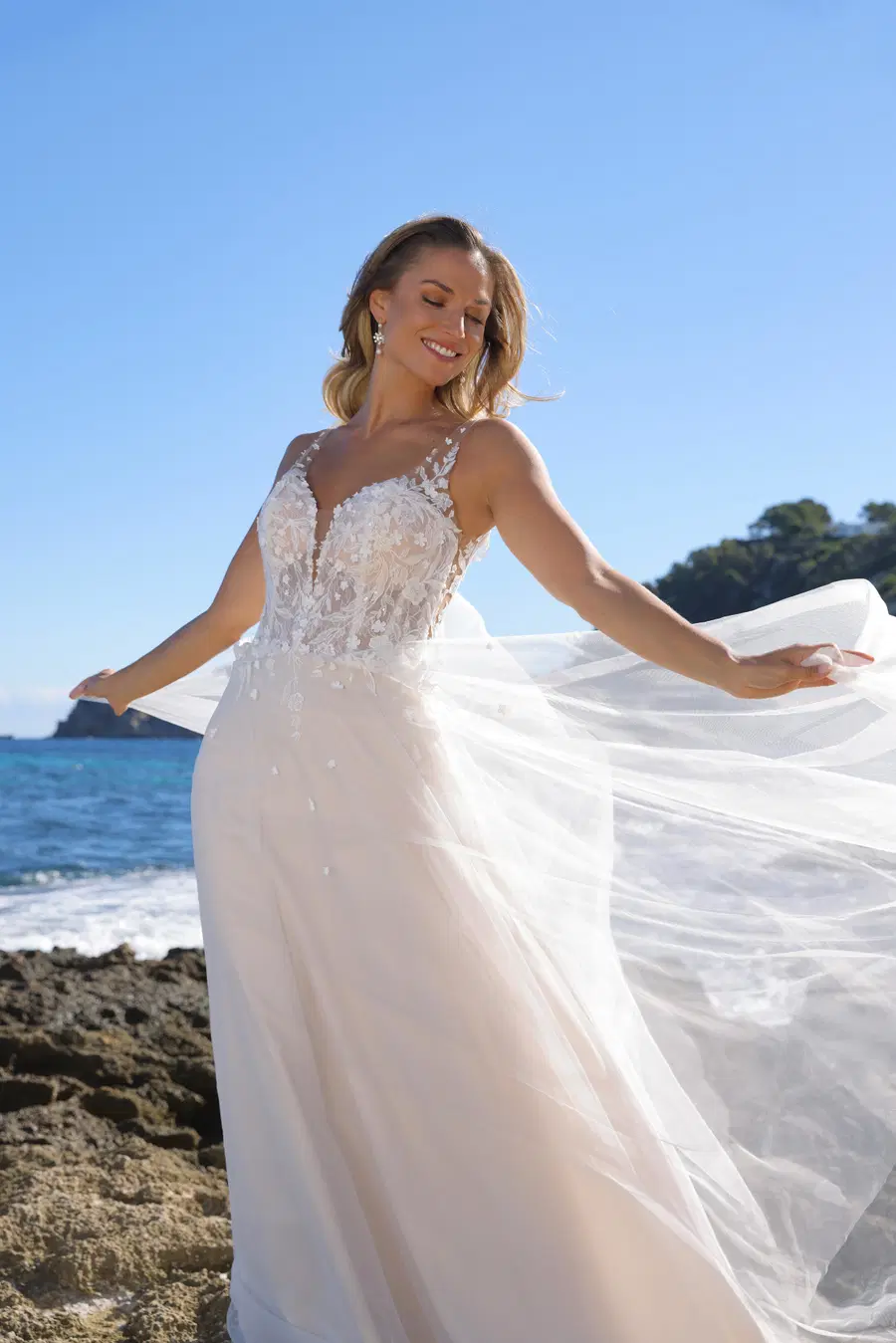 Brenda by Azuree Bridal - view 3 of 4