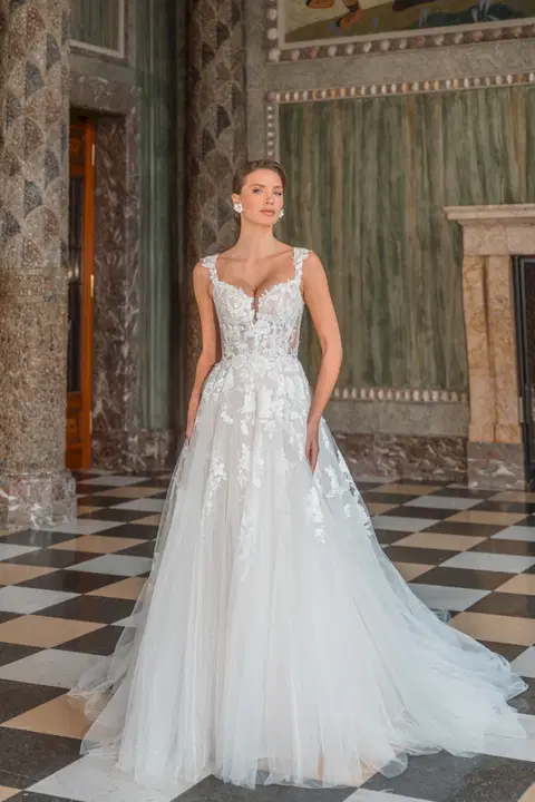 Style 50907 wedding dress by Diane Legrand, A-line, lace