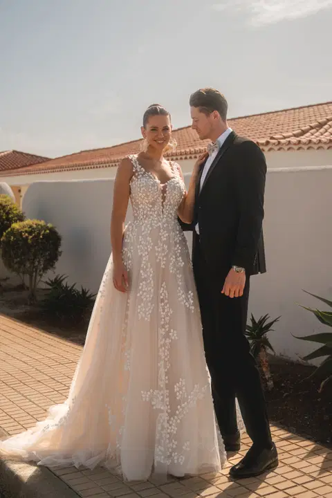 Style 82315 wedding dress by Diane Legrand, A-line, lace