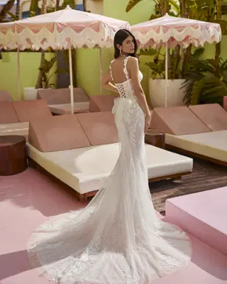 Jarett by Luna Novias - view 4 of 5
