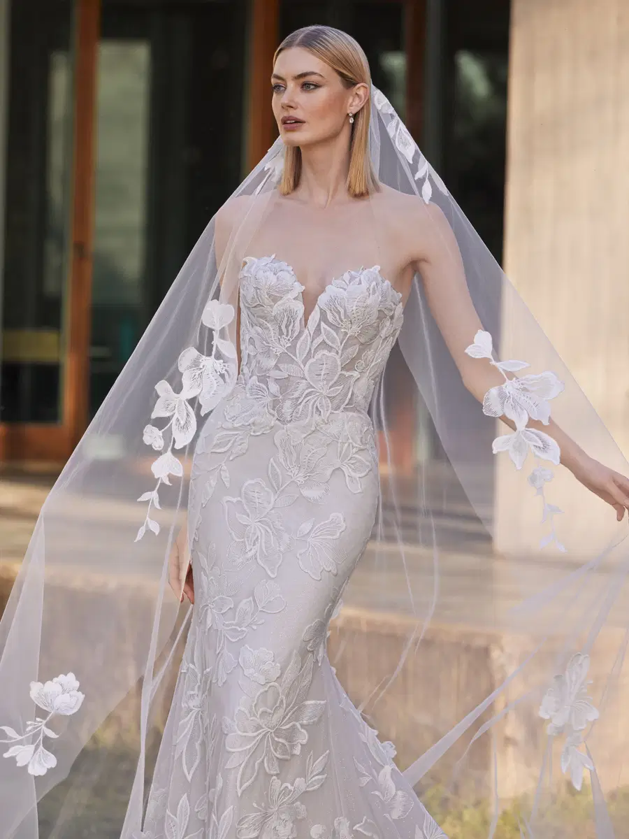 YAI by Pronovias - view 5 of 5